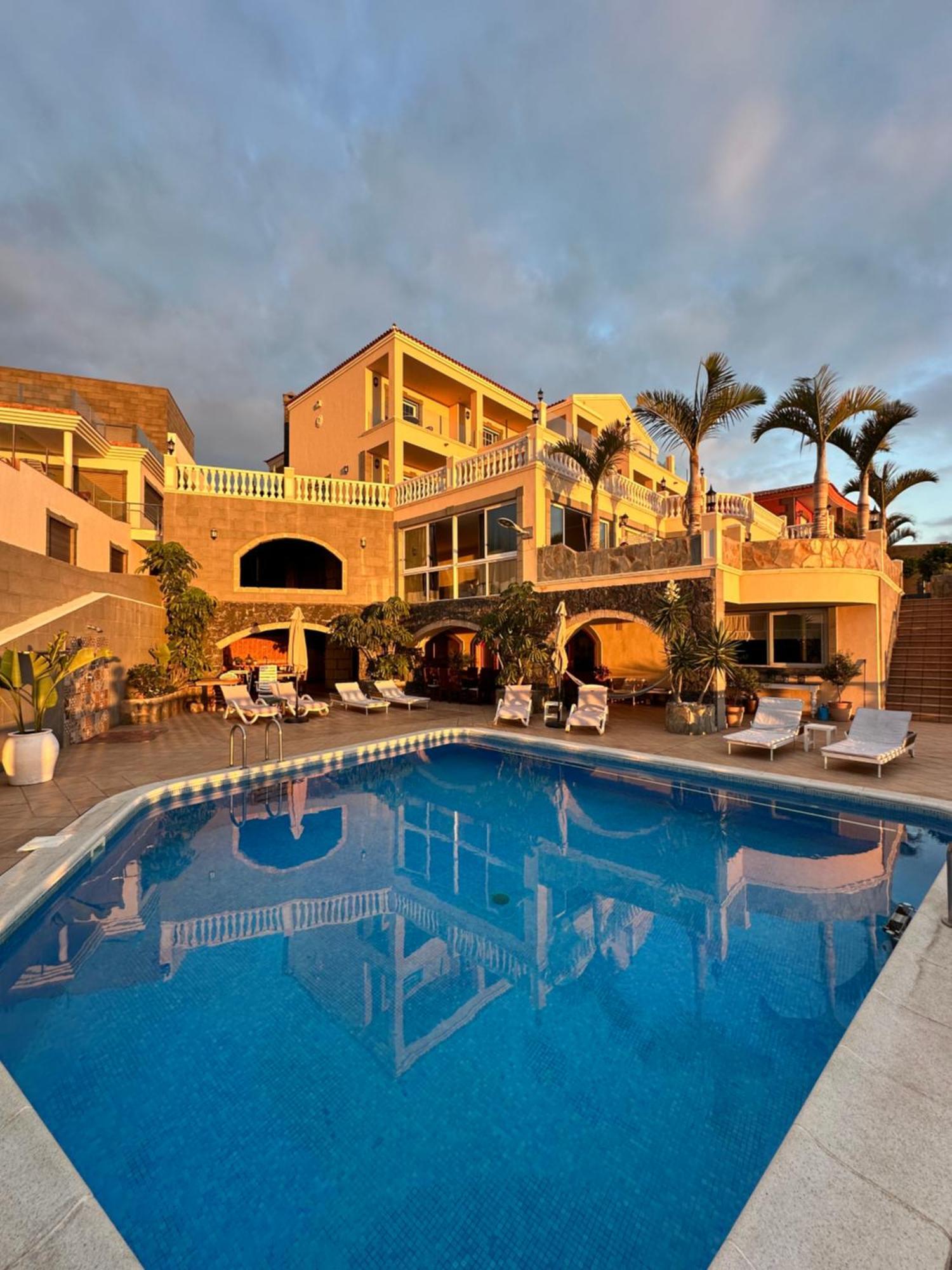 Boutique Villa Leicht & Friends Costa Adeje  Exterior photo